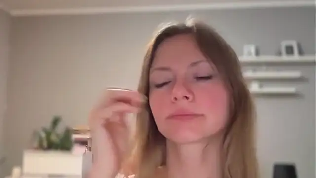 MillieShown Live XXX chat