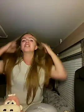 VanLifeVixen webcam show