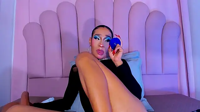 NicoleMadrird Show in webcam