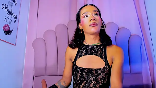 NicoleMadrird Webcam Show