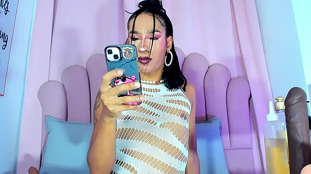 Pertunjukan Kamera Web NicoleMadrird