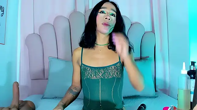 NicoleMadrird Webcam show