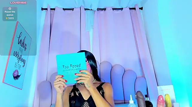 NicoleMadrird 网络视讯表演