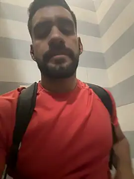 Leon__Hart_: διαδικτυακό σόου στην κάμερα