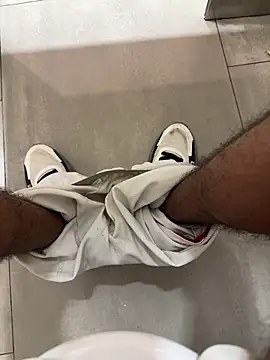 Leon__Hart_n Webbikameraesitys