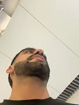 הופעת וובקאם של Leon__Hart_
