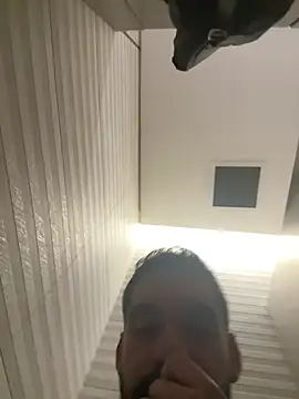 Leon__Hart_ webkamerás műsora