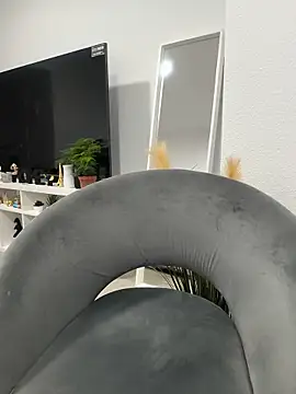 חדר צ'אט בשידור חי של Alyssa_76