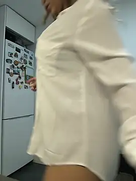 Alyssa_76 网络视讯表演