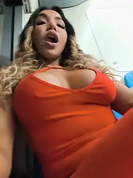 Show modela Alyssa_76 na web-kameri