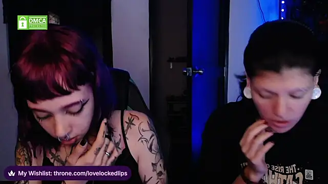 Вебкам-шоу lovelockedlips