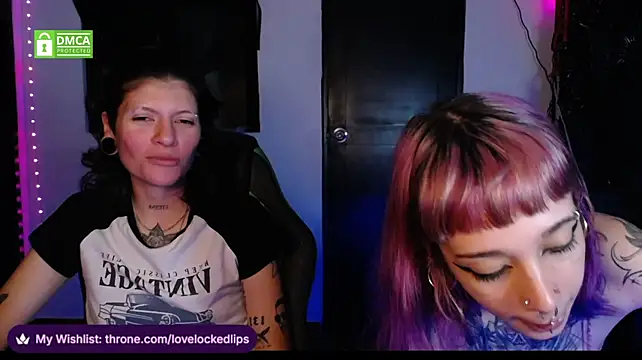 הופעת וובקאם של lovelockedlips
