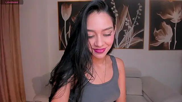 AmaliaCrus' Live XXX Chat