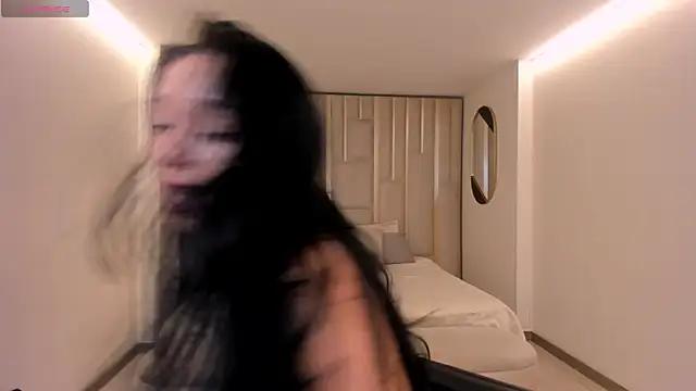 AmaliaCrus' Live Chat Room