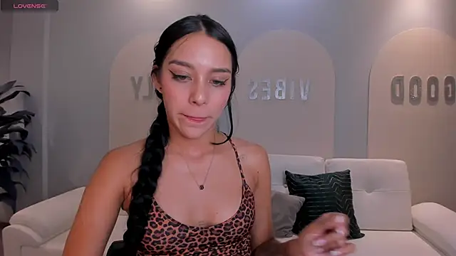 AmaliaCrus' Live XXX Chat