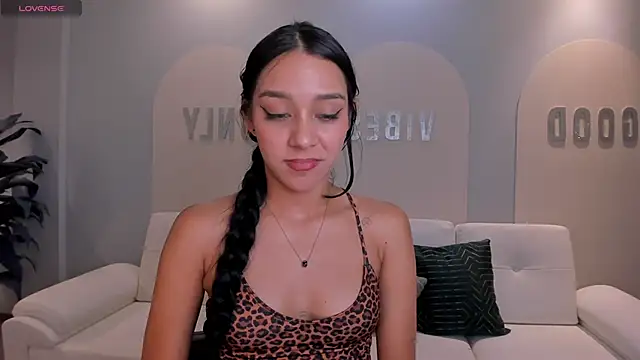 Chat +18 de AmaliaCrus ao vivo