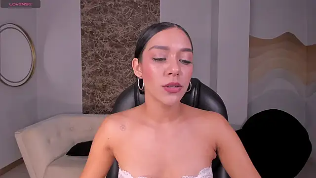 AmaliaCrus Adlı Modelin Canlı XXX Sohbeti