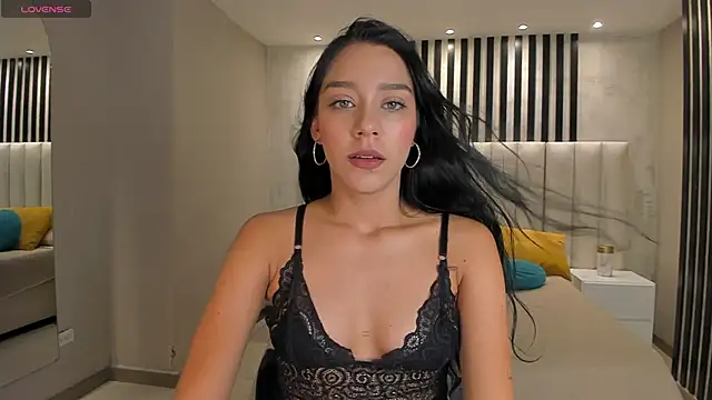 AmaliaCrus' Live XXX Chat