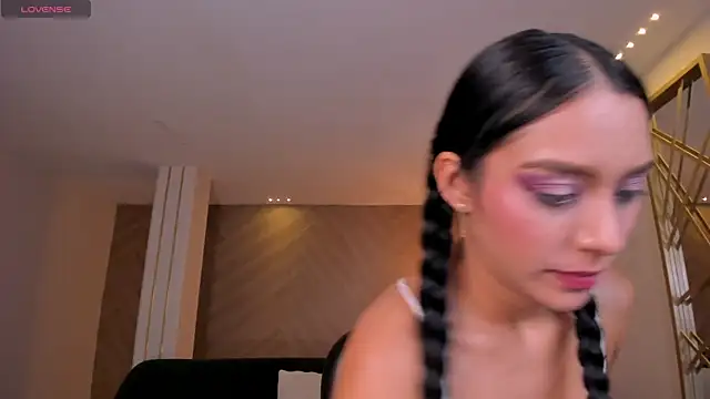 دردشة AmaliaCrus الجنسية المباشرة