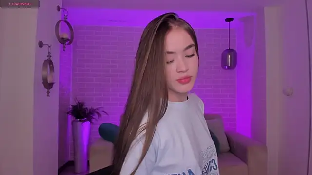 Chat XXX en directo de MaiaCollins