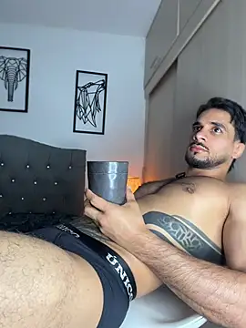 Maximiliano_fordのウェブカメラショー