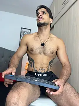 Show de Maximiliano_ford na webcam
