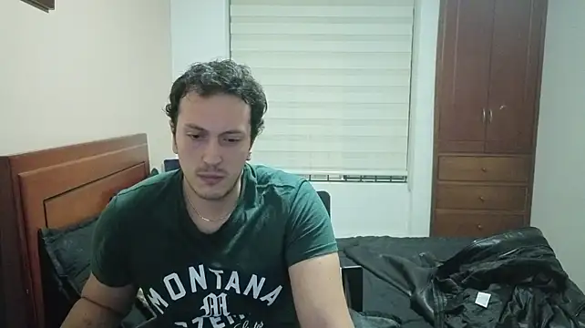Show modela hardaftercum na web-kameri