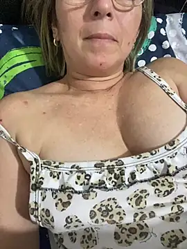Lunia50n Live XXX chat