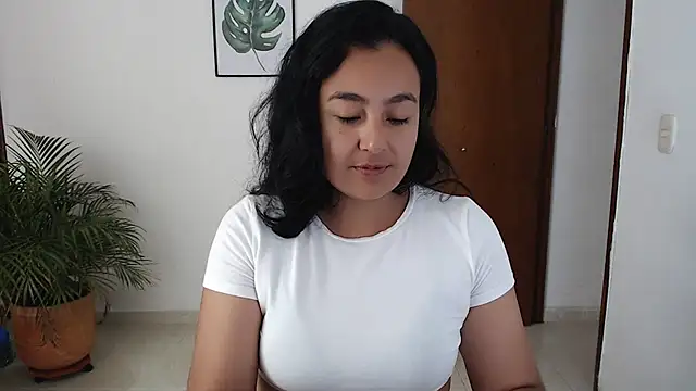 AnaOnline élő XXX-chatje