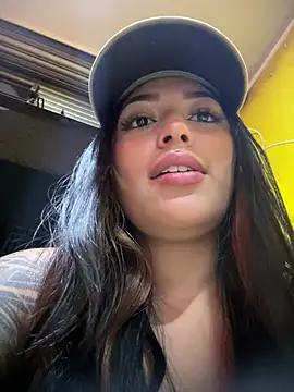 KatianPierce's Webcam Show
