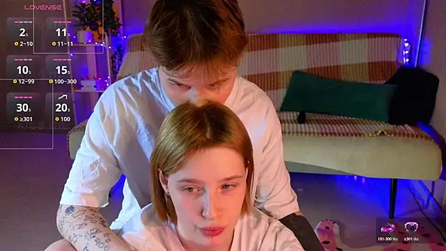 two_gerls_here Webcam show
