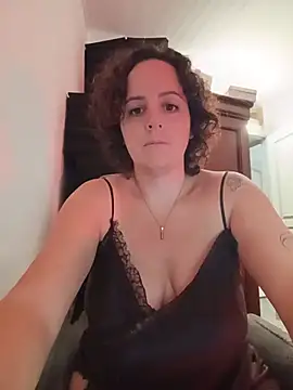 emiliemilf's Live XXX Chat