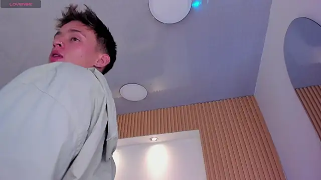 LiamWildx20 Webcam-Show
