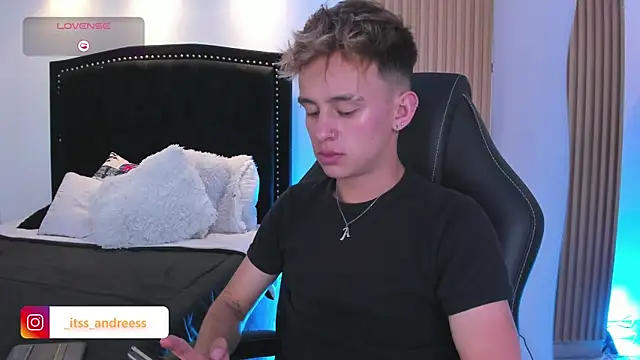 LiamWildx20 在線直播表演