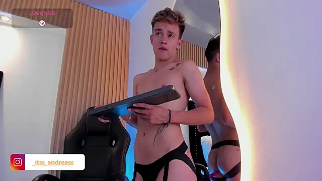 LiamWildx20 Webcam Show