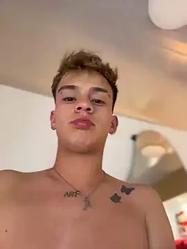 LiamWildx20 Webcam-Show