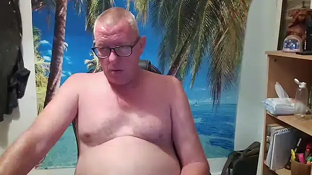 Daddy_Tobias élő XXX-chatje