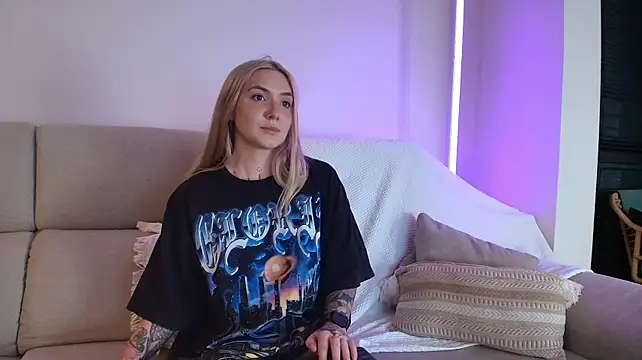 tattoobbgirl's Live XXX Chat