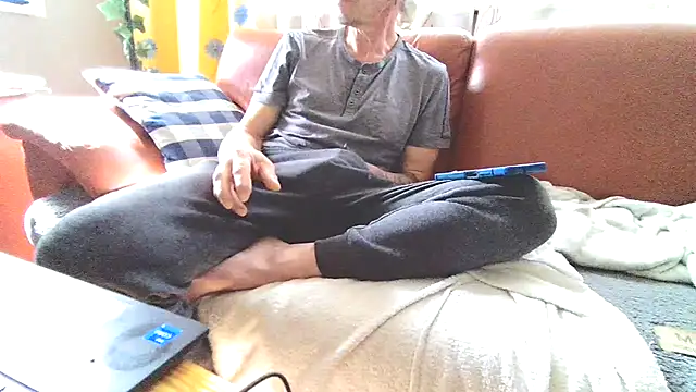 Garfield0401's Webcam Show