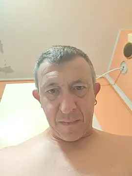 ragazzosexy77888 Show in webcam