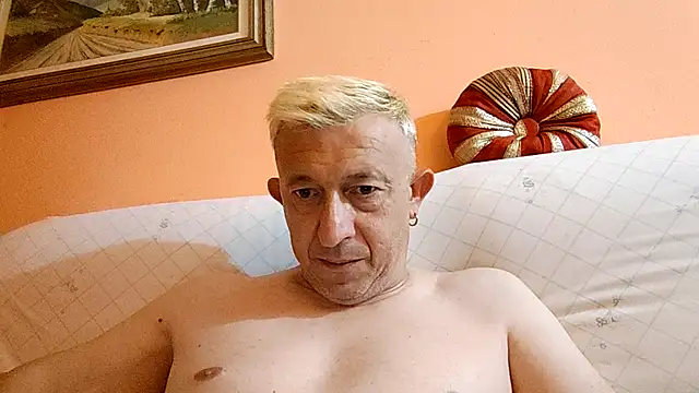 Show de ragazzosexy77888 na webcam