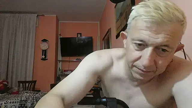 ragazzosexy77888 webcam show