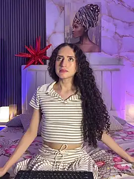 pinky_peach Show in webcam
