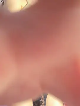 Pokazy przed kamerką – pinky_peach