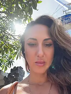 Bella-Grace's Webcam Show