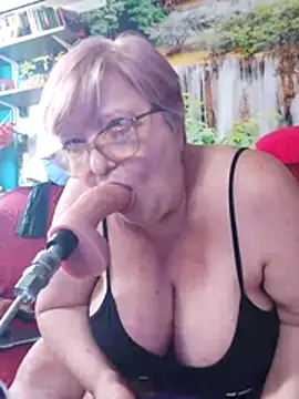 QueenPammy1's Live XXX Chat