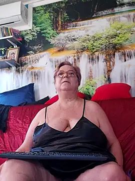 QueenPammy1 Live XXX-Chat