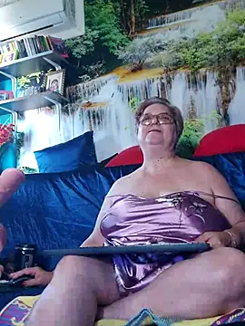 QueenPammy1 Live XXX-Chat