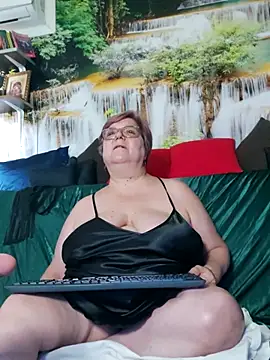 QueenPammy1 Live XXX-Chat