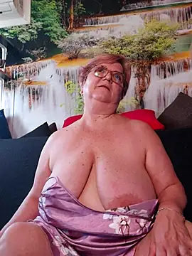 QueenPammy1: απευθείας συνομιλία ΧΧΧ